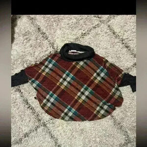 Chris and Carol top perfect for Fall size large (C119)